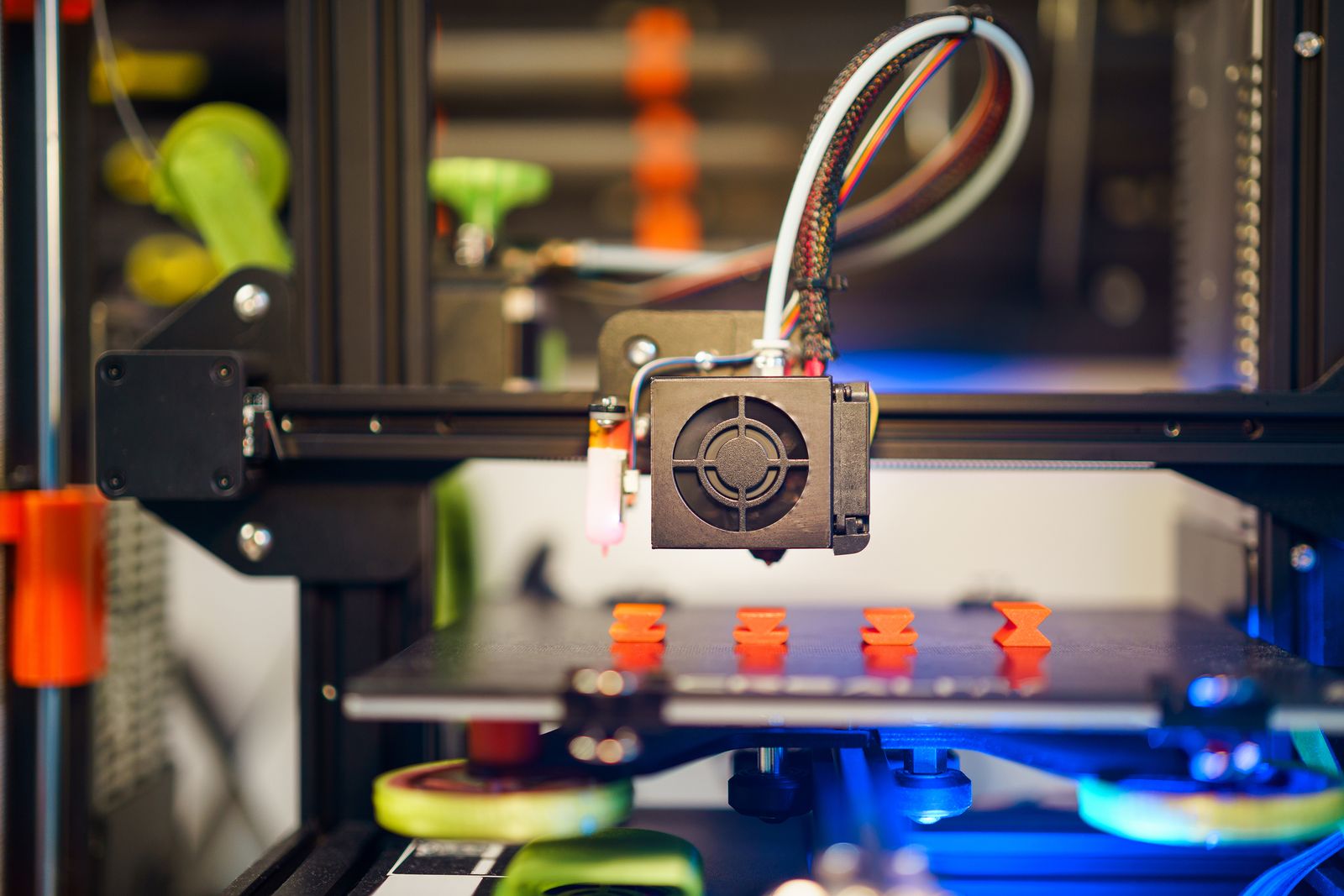 3D printer producing small prototype components